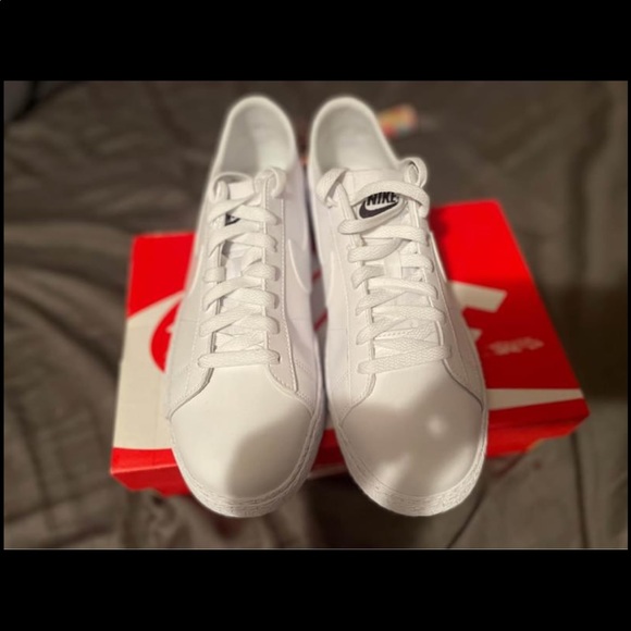 Nike sneakers - Picture 10 of 10